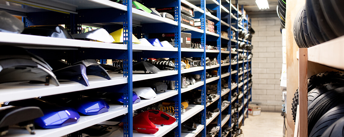 Dekker Motor Parts Hapert Motoren, onderdelen, accessoires en banden